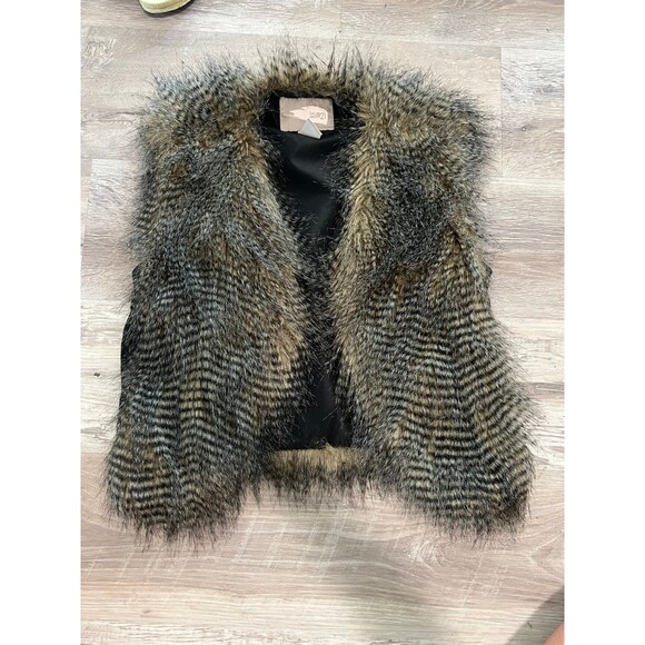 Furry Vest Forever 21 size XS women or juniors cute for fall - Picture 1 of 7